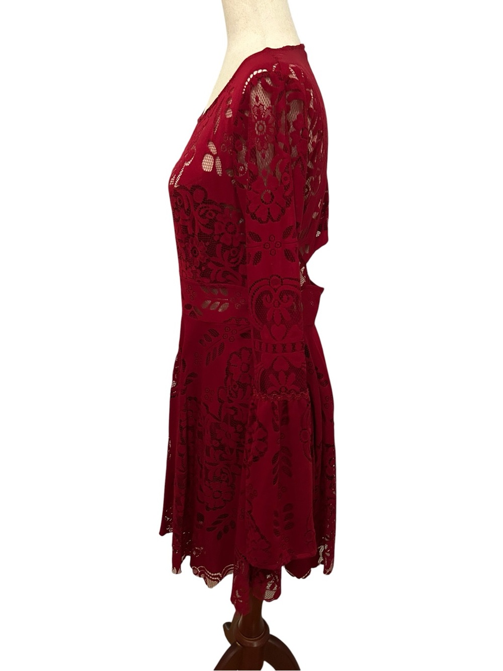 FREE PEOPLE Bell Sleeve Lace Cutout Back Mini Dress Burgundy NWOT Sz 8 Romantic - Picture 6 of 13